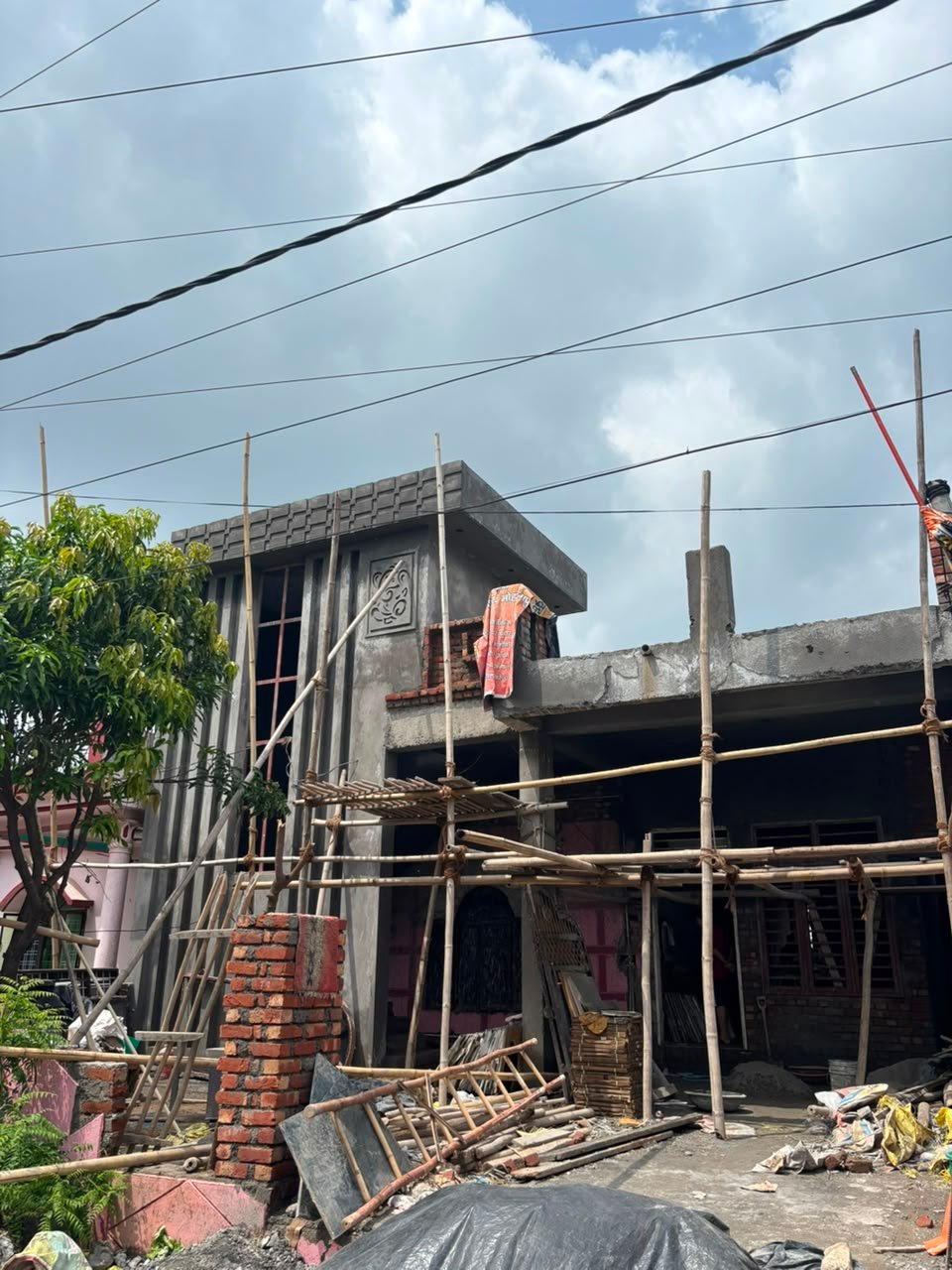 front house elevation construction in dehradun ongoing